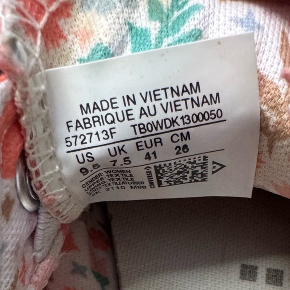 Converse Women’s Coral Sneakers - Picture 4 of 5